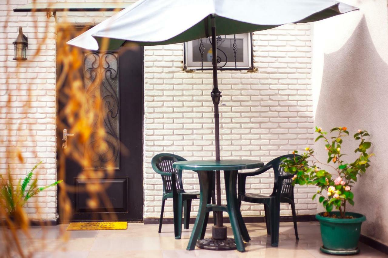 Firuzi Apartment Tbs Тбилиси Екстериор снимка