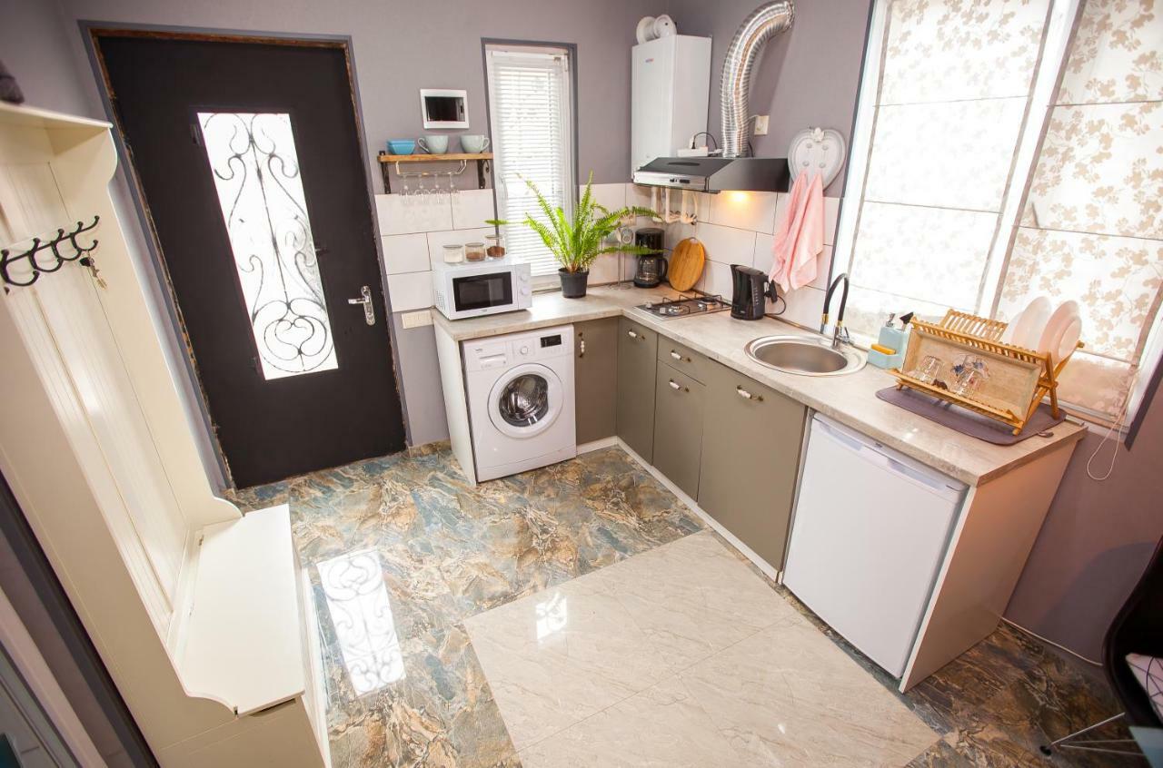 Firuzi Apartment Tbs Тбилиси Екстериор снимка